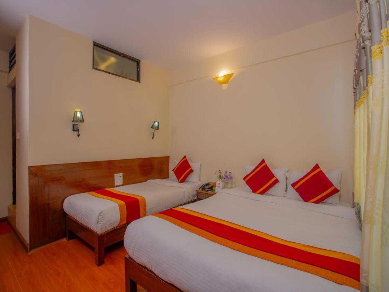 Hotel Garuda Inn Pokhara Eksteriør bilde