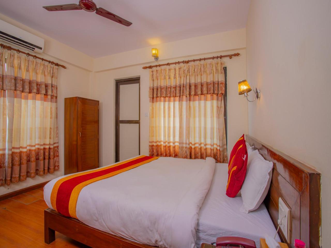 Hotel Garuda Inn Pokhara Eksteriør bilde