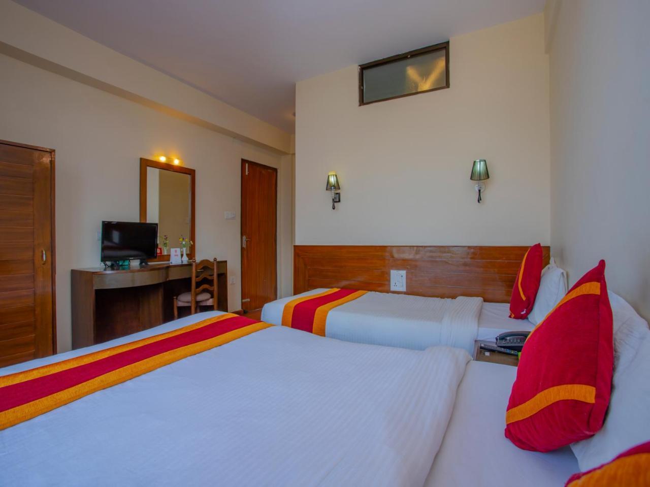 Hotel Garuda Inn Pokhara Eksteriør bilde